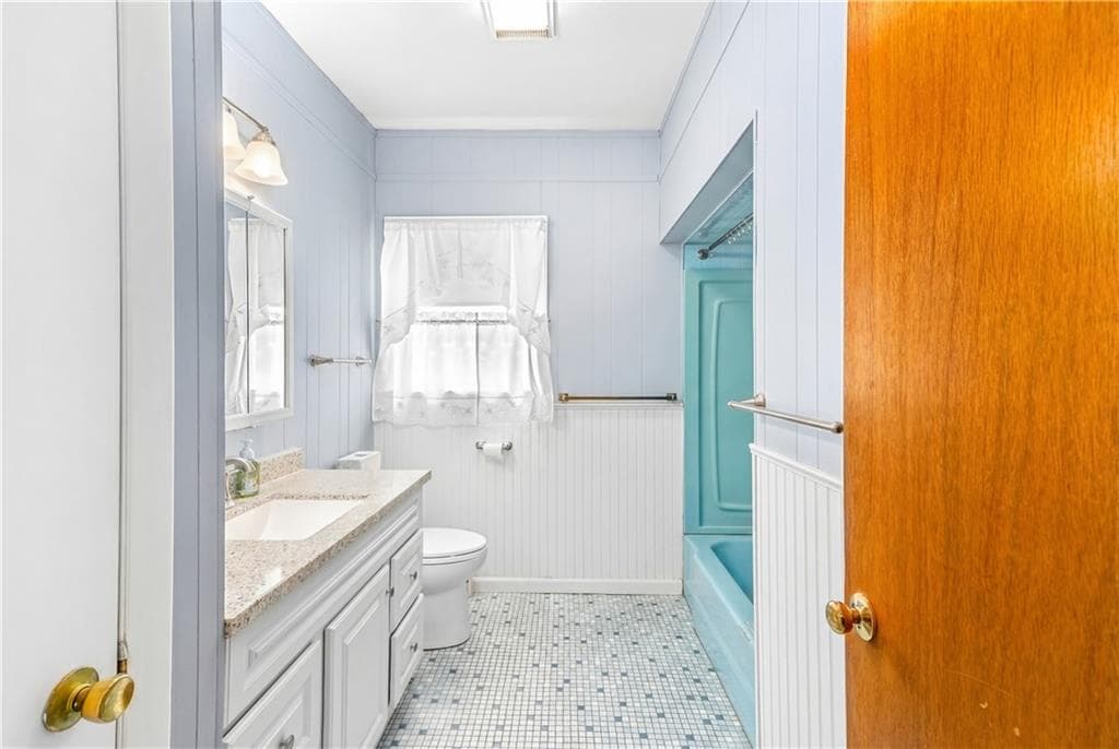 Single Family Residence at 30 Naples Avenue, Providence, photo 12 of 26