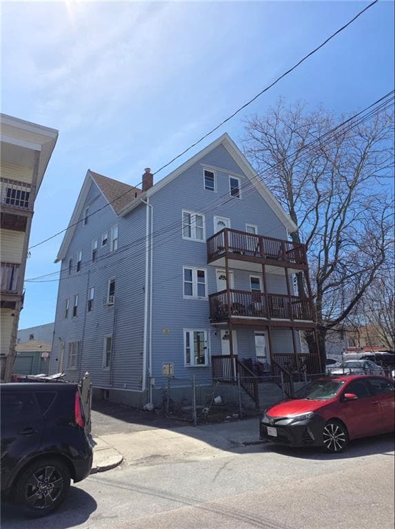 156 Lincoln Avenue photo 2