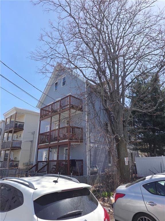 156 Lincoln Avenue photo 3