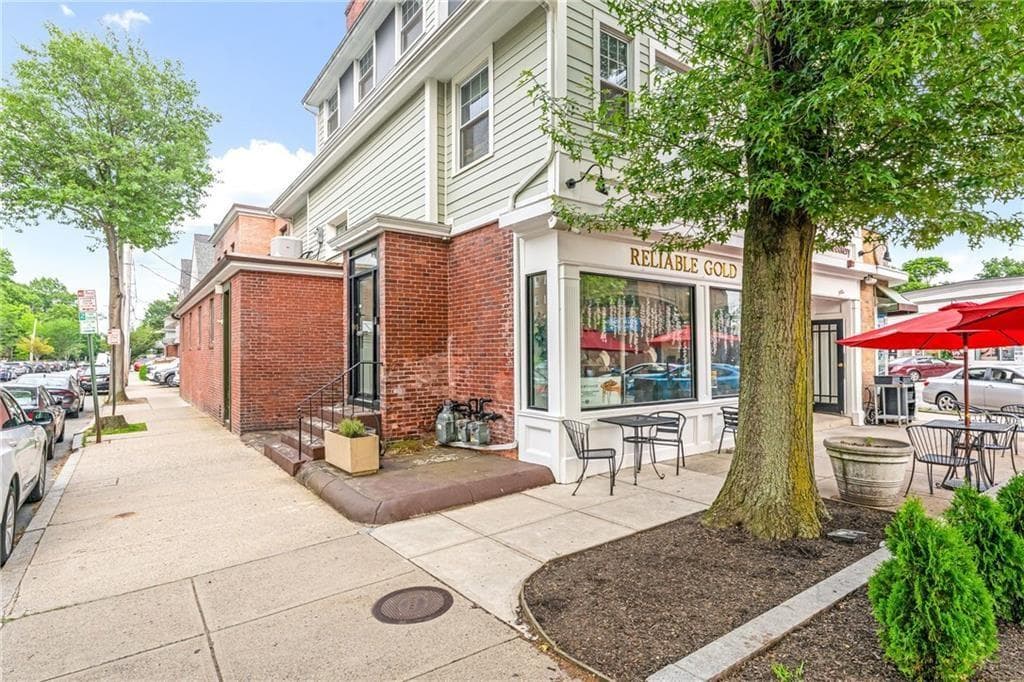 501 Angell Street UNIT 201