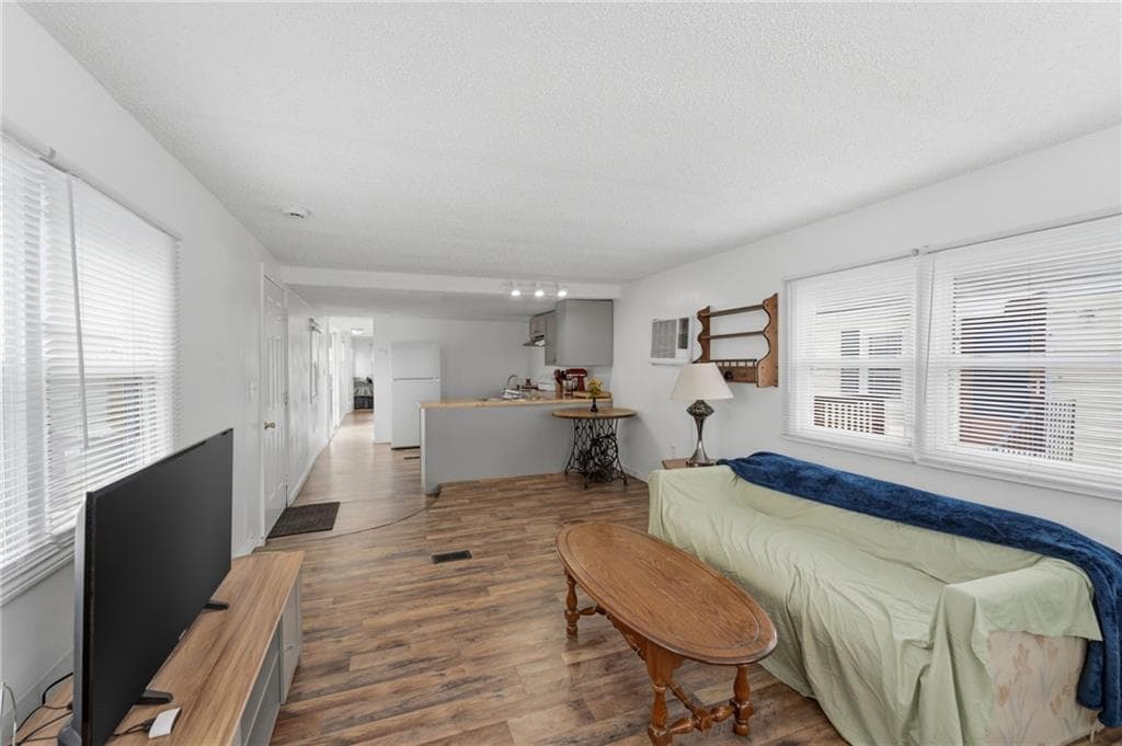 11 East Drive photo 13