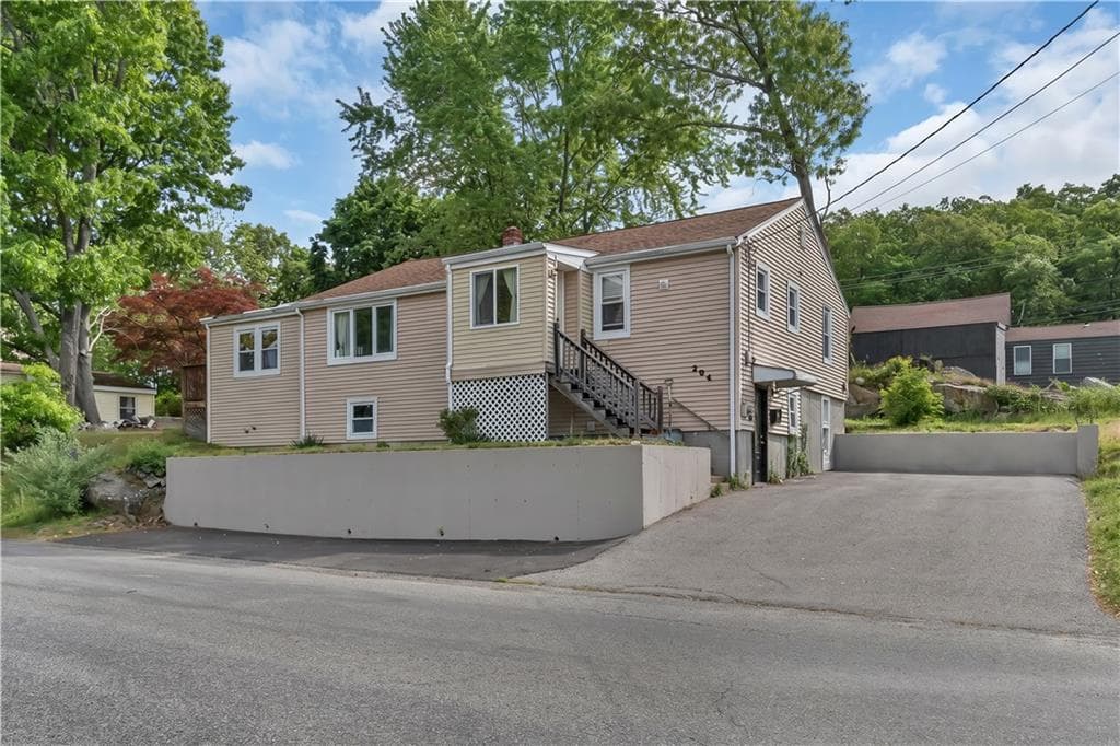 204 Talcott Street photo 45