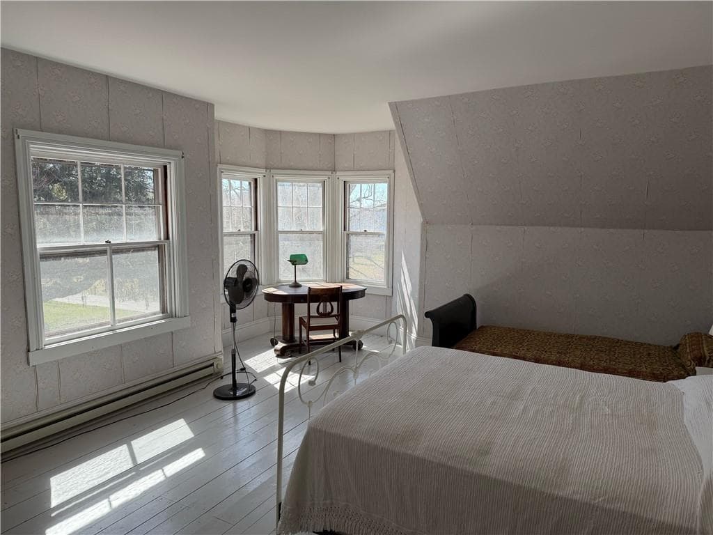 Single Family Residence at 075 Atlantic Avenue, Portsmouth, photo 27 of 50