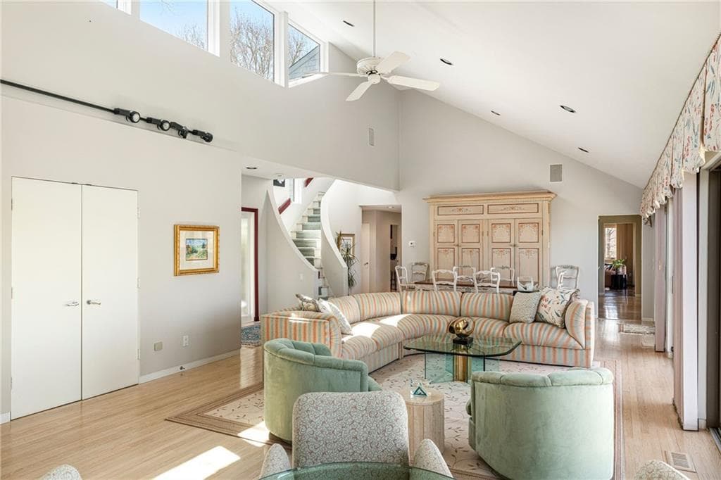 125 Woodruff Avenue photo 8