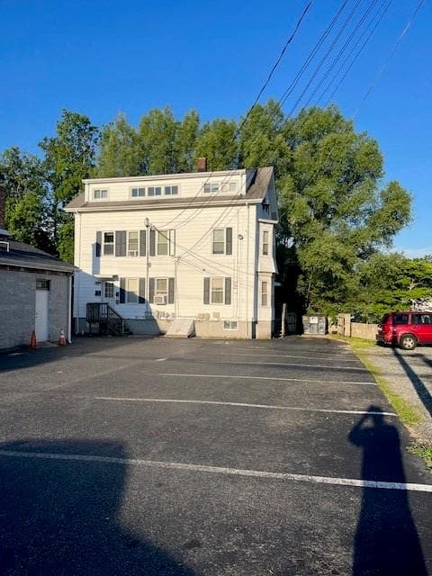 Multi Family at Cumberland, photo 6 of 7