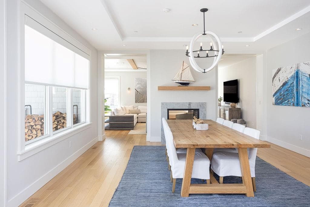 Single Family Residence at 99 Meadowlark Lane, Portsmouth, photo 17 of 49