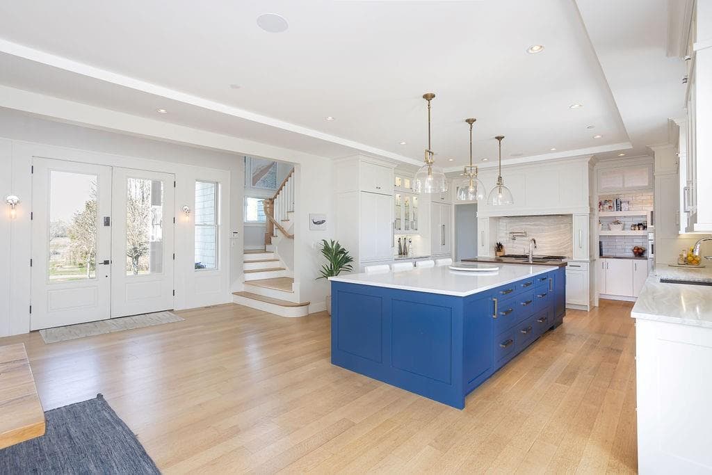 Single Family Residence at 99 Meadowlark Lane, Portsmouth, photo 15 of 49