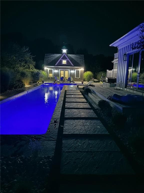 Single Family Residence at 99 Meadowlark Lane, Portsmouth, photo 39 of 49