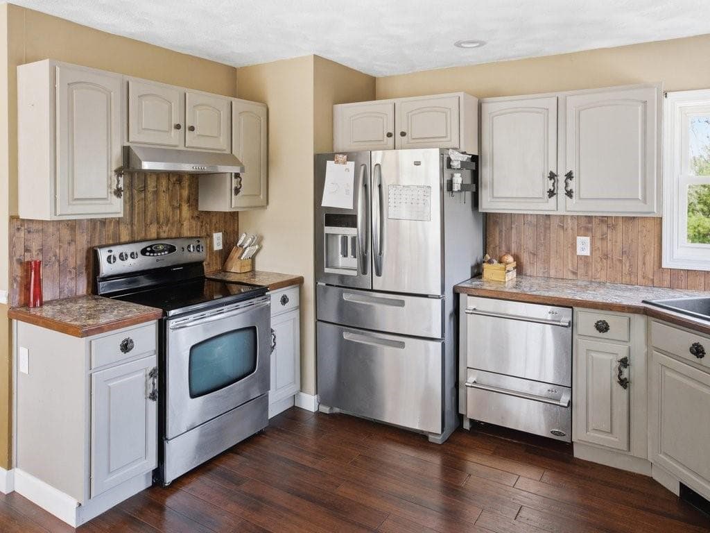 Single Family Residence at 272 Nicholas Road, Coventry, photo 3 of 29