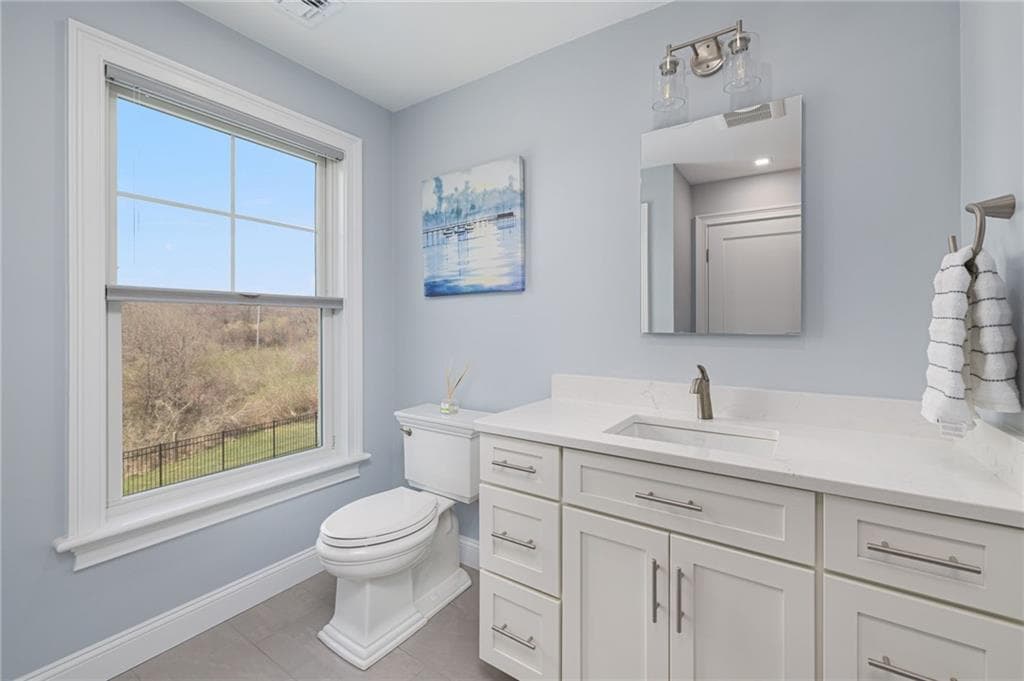 1046 Ocean Road photo 36
