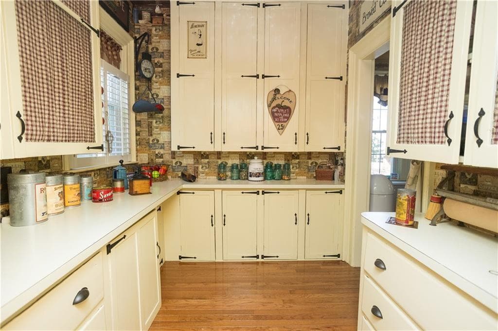 Single Family Residence at 70 Woodland Road, Woonsocket, photo 6 of 40