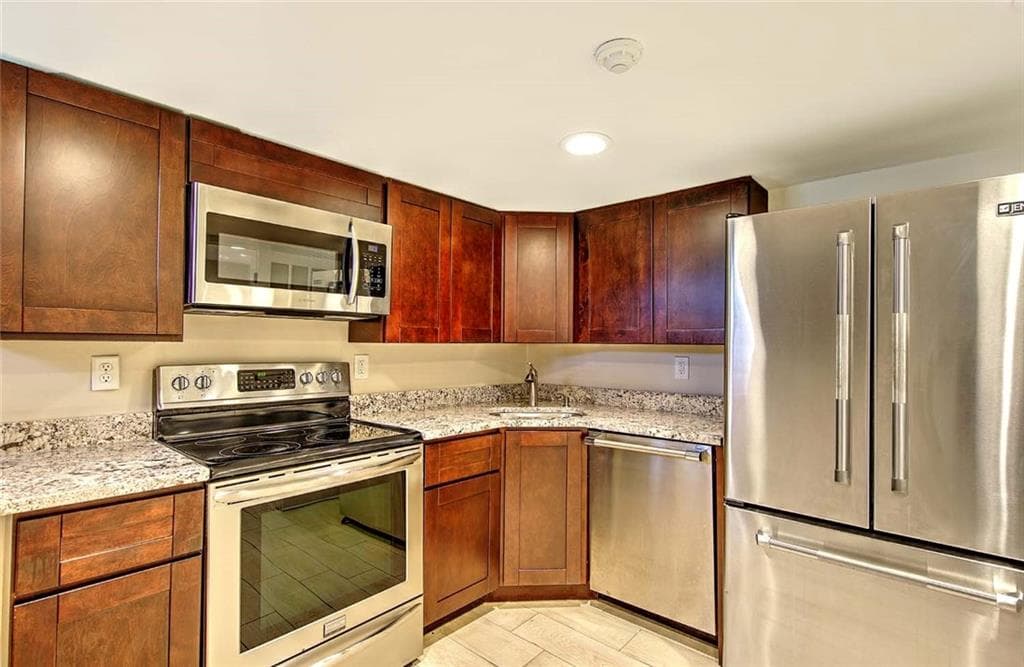 80 Pitman Street UNIT 4 photo 23