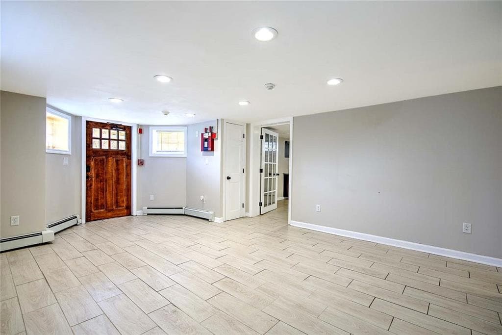 80 Pitman Street UNIT 4 photo 3