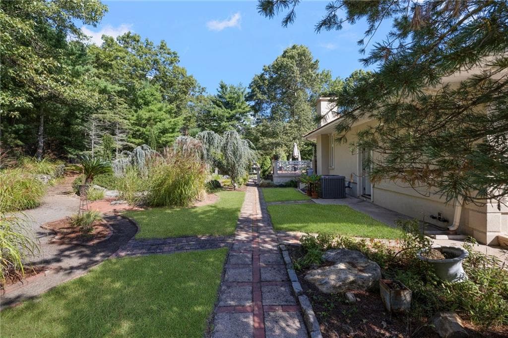 22 Brook View Drive photo 34