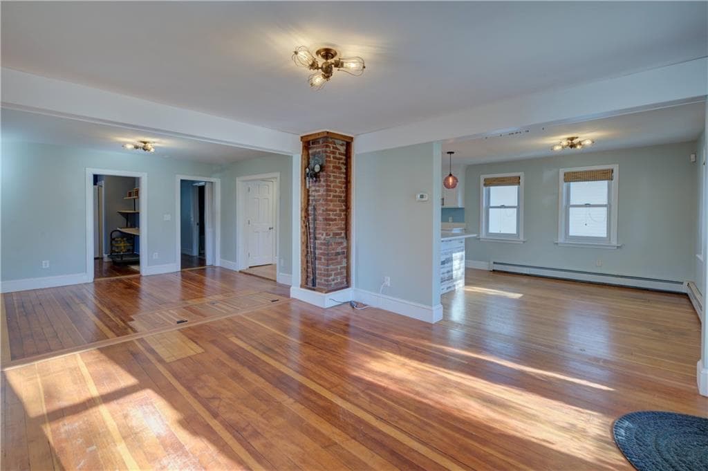 Single Family Residence at 333 Greenwood Avenue, Warwick, photo 6 of 35