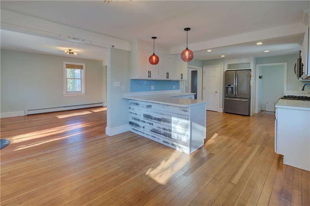 Single Family Residence at 333 Greenwood Avenue, Warwick, photo 12 of 35