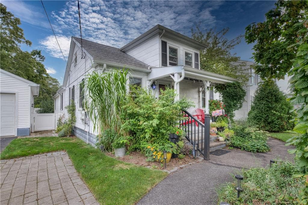 Single Family Residence at 333 Greenwood Avenue, Warwick, photo 34 of 35