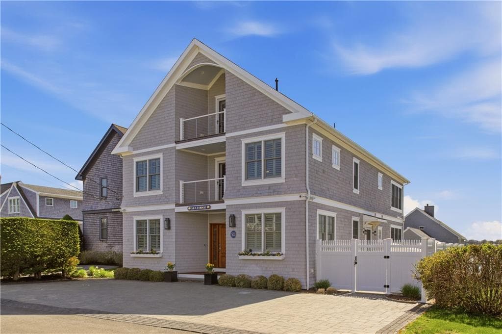 57 Tuckerman Avenue photo 2