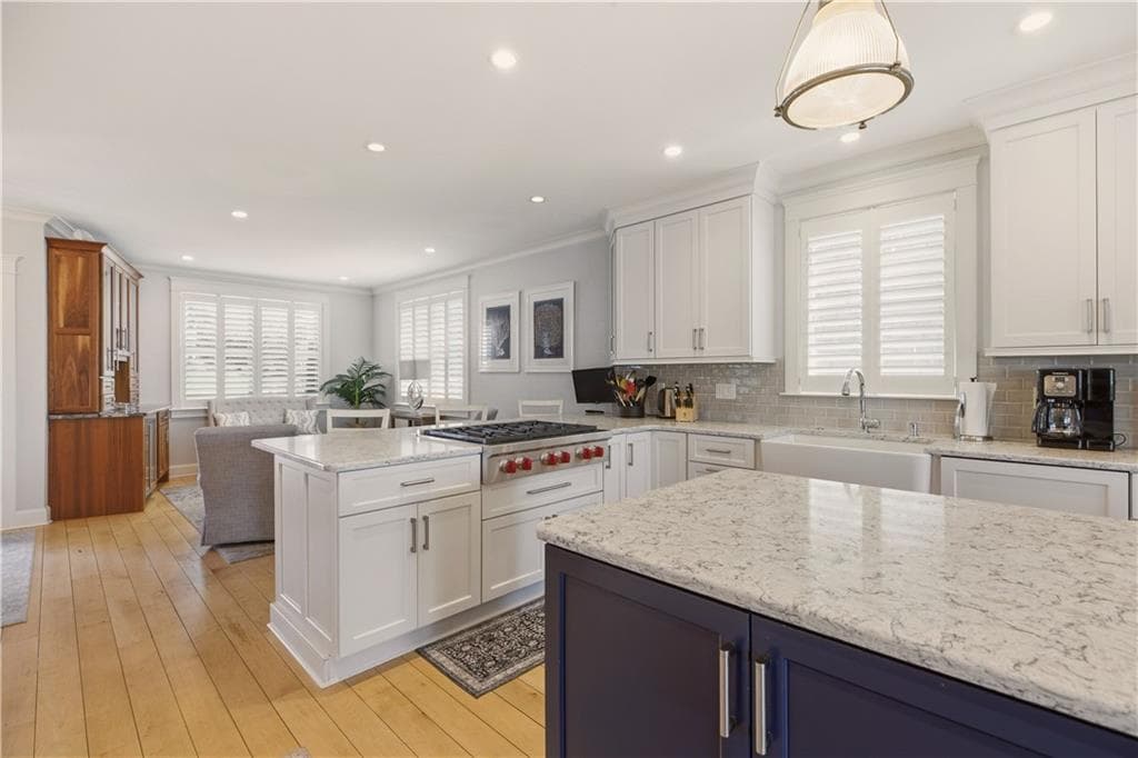 57 Tuckerman Avenue photo 9