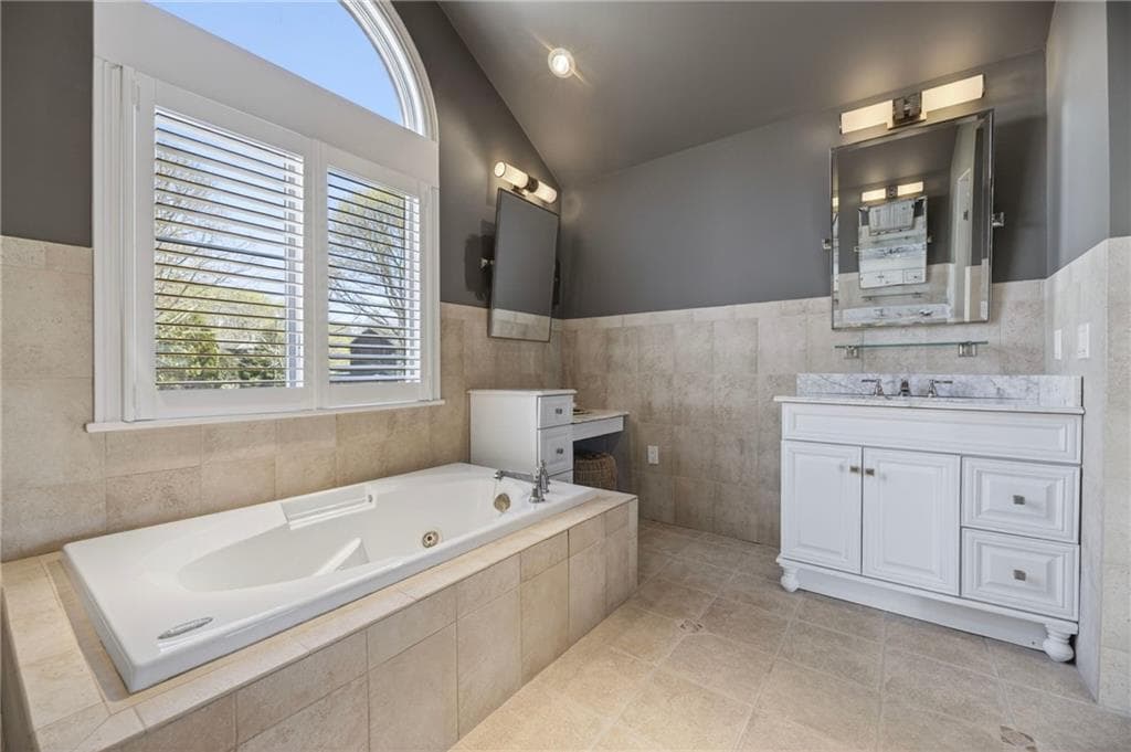 38 Pierce Avenue photo 34