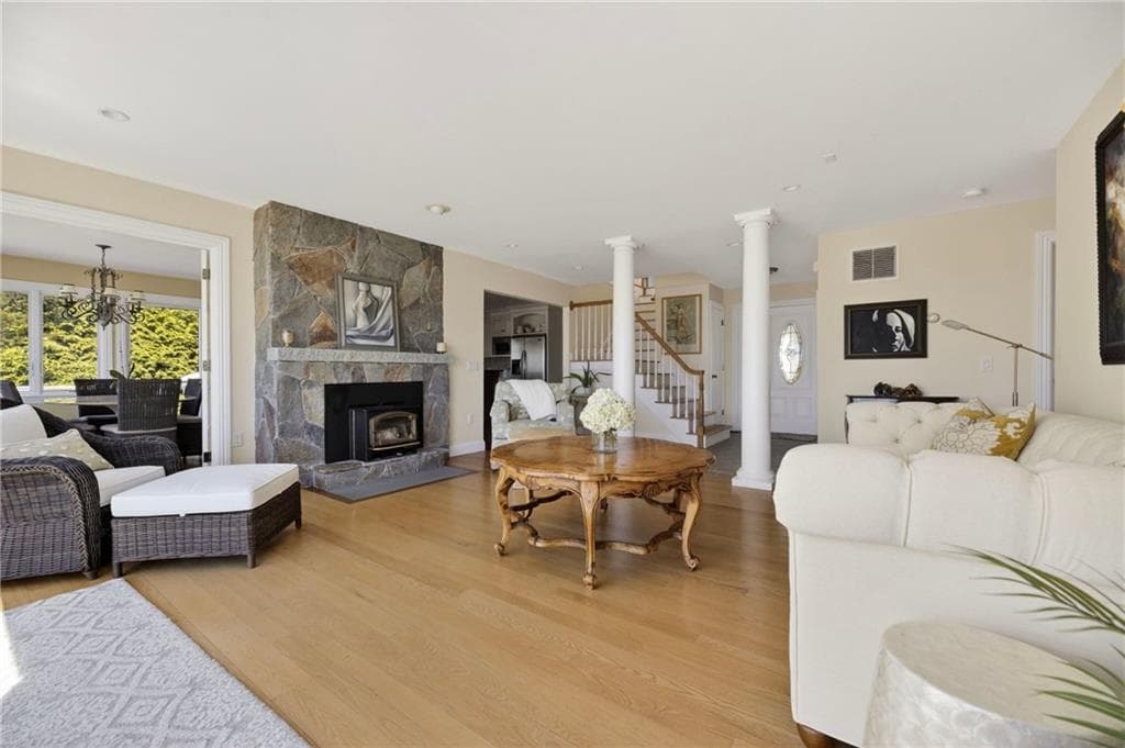 38 Pierce Avenue photo 14