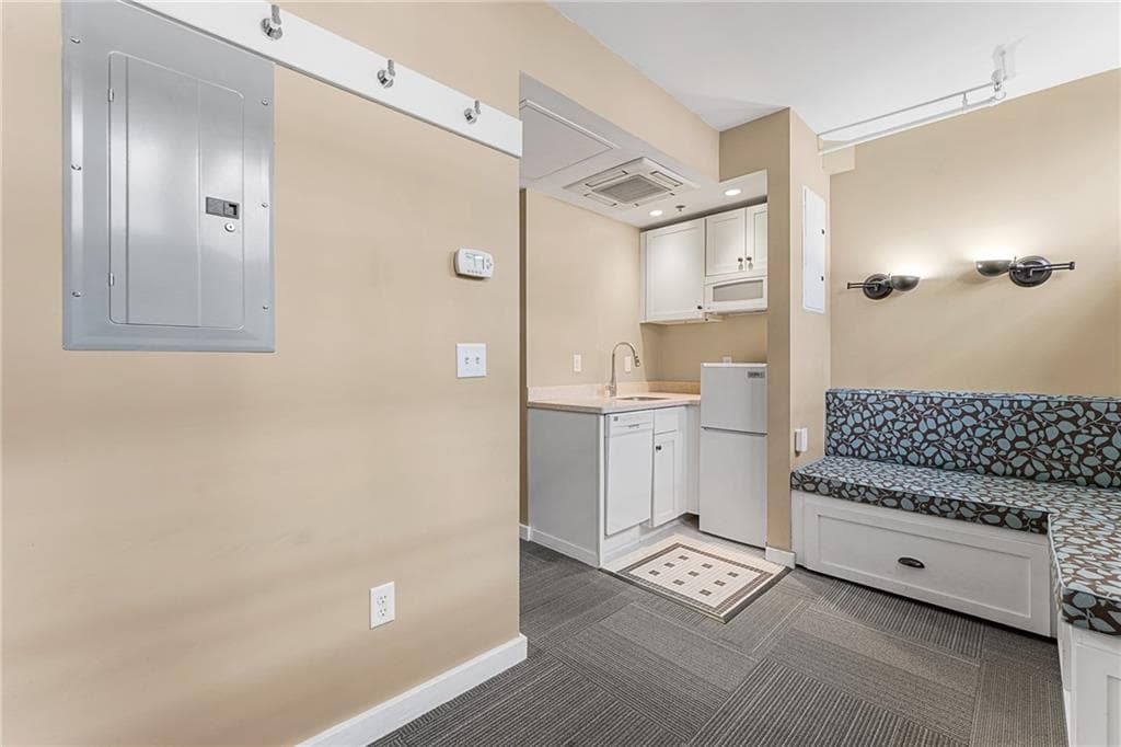 Condominium at 65 Weybosset Street UNIT 311, Providence, photo 3 of 14