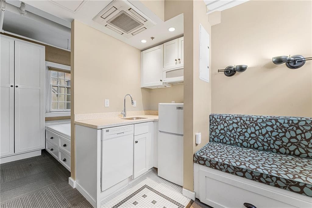 Condominium at 65 Weybosset Street UNIT 311, Providence, photo 4 of 14