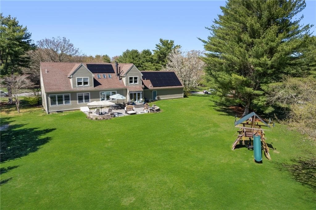 Single Family Residence at 110 Osprey Drive, East Greenwich, photo 39 of 44
