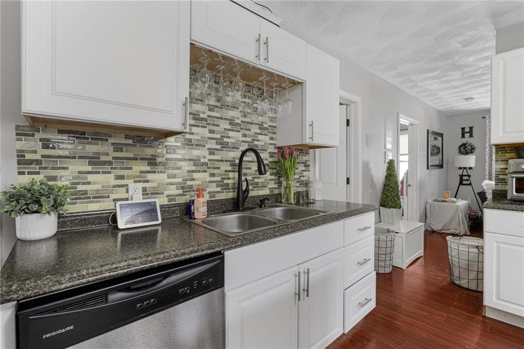 Multi Family at 228 Woonasquatucket Avenue, North Providence, photo 10 of 26