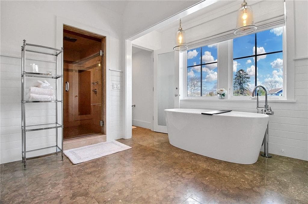 111 Avondale Road photo 38