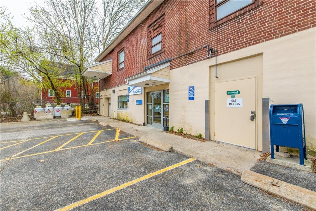 Commercial,Business at 963 969 Victory Highway, Burrillville, photo 26 of 28