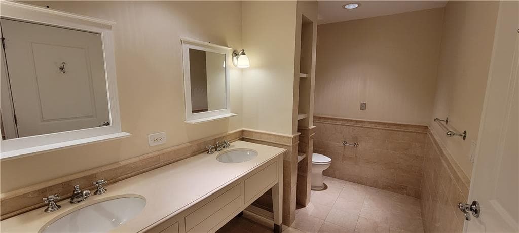 1 Tower Drive UNIT 303 photo 8
