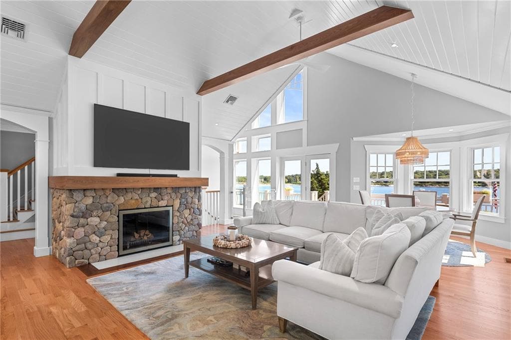 Single Family Residence at 115 Beavertail Road, Jamestown, photo 10 of 50