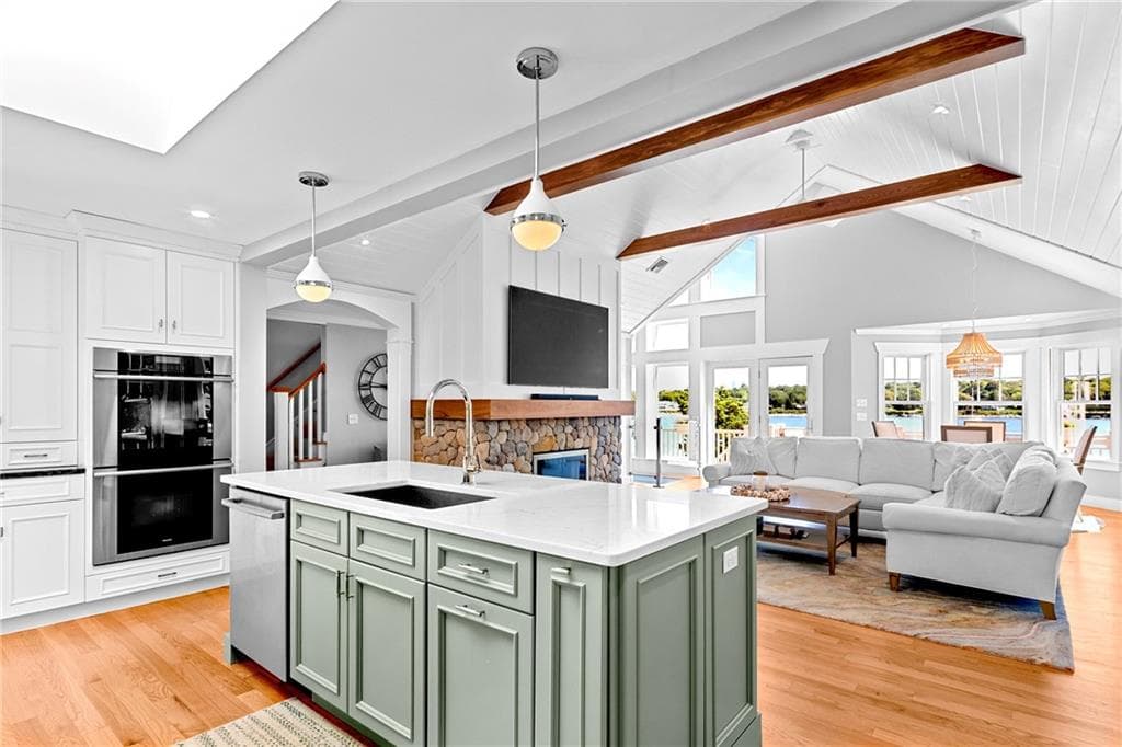 Single Family Residence at 115 Beavertail Road, Jamestown, photo 14 of 50