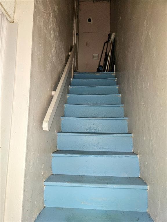 1 Side Hill Street photo 40