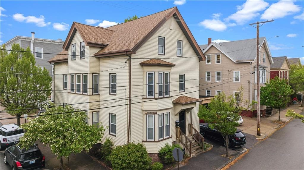 Multi Family at 66 Armstrong Avenue, Providence, photo 4 of 22