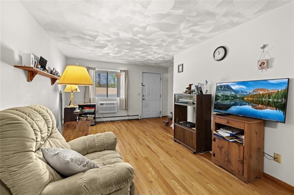 Townhouse,Condominium at 569 Smithfield Road UNIT 24, North Providence, photo 6 of 23