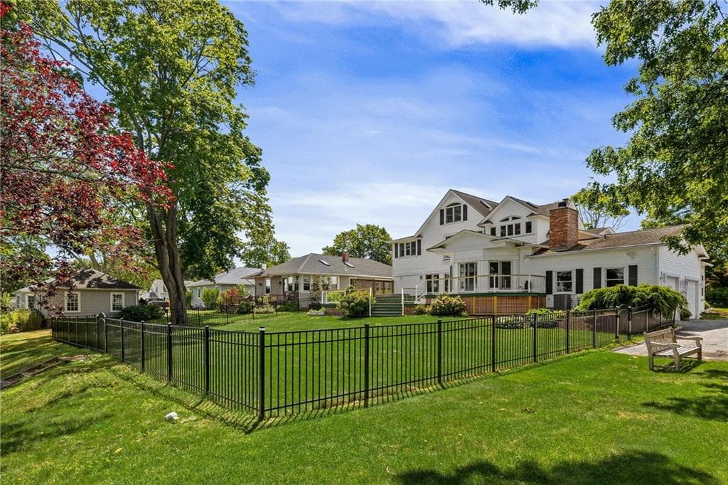 Single Family Residence at 1090 BUTTONWOODS Avenue, Warwick, photo 5 of 49