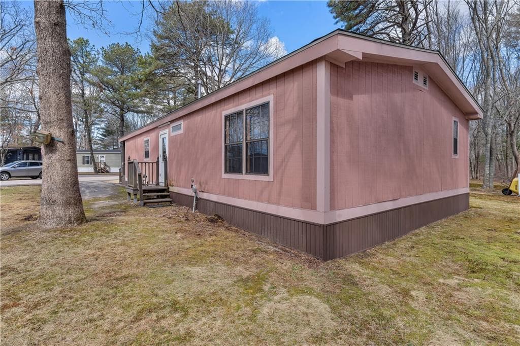 41 Leisure Way photo 3
