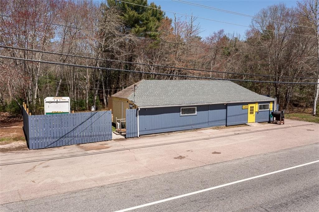 Commercial at 388 Church Street, Richmond, photo 10 of 12