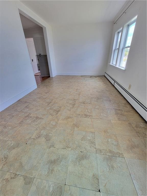 Single Family Residence at 38 Aquidneck Avenue, Portsmouth, photo 16 of 42