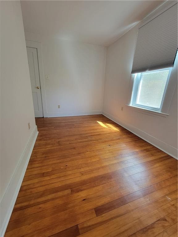 Single Family Residence at 38 Aquidneck Avenue, Portsmouth, photo 22 of 42