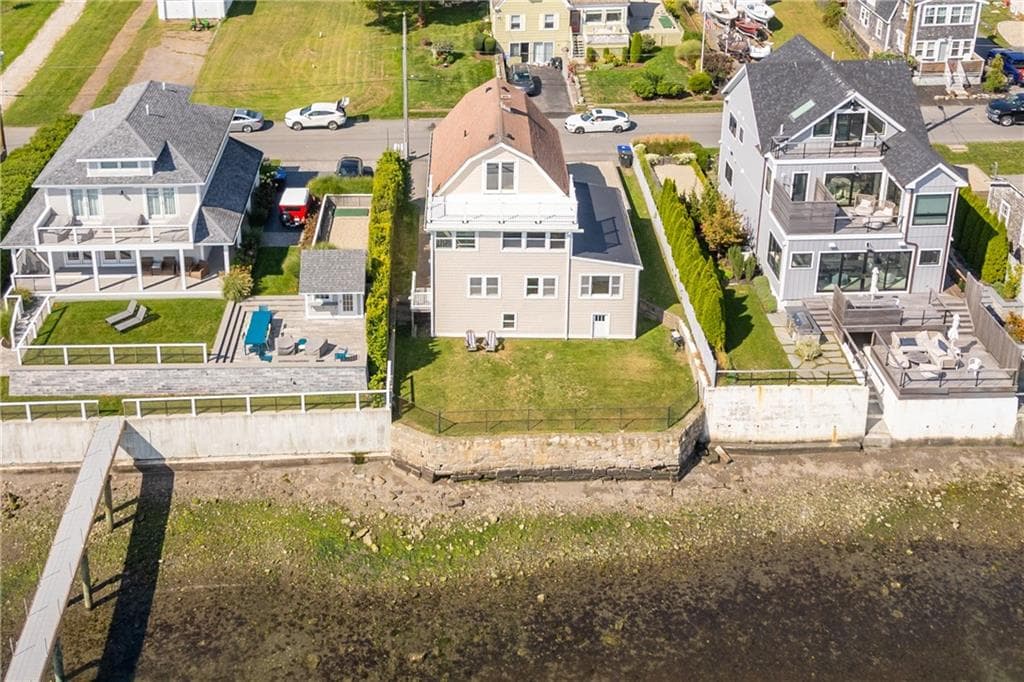 Single Family Residence at 38 Aquidneck Avenue, Portsmouth, photo 36 of 42