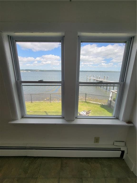Single Family Residence at 38 Aquidneck Avenue, Portsmouth, photo 14 of 42