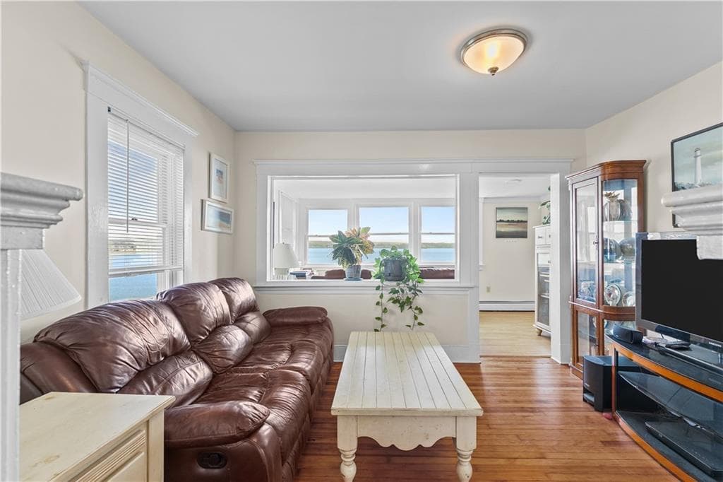 Multi Family at 38 Aquidneck Avenue, Portsmouth, photo 22 of 42