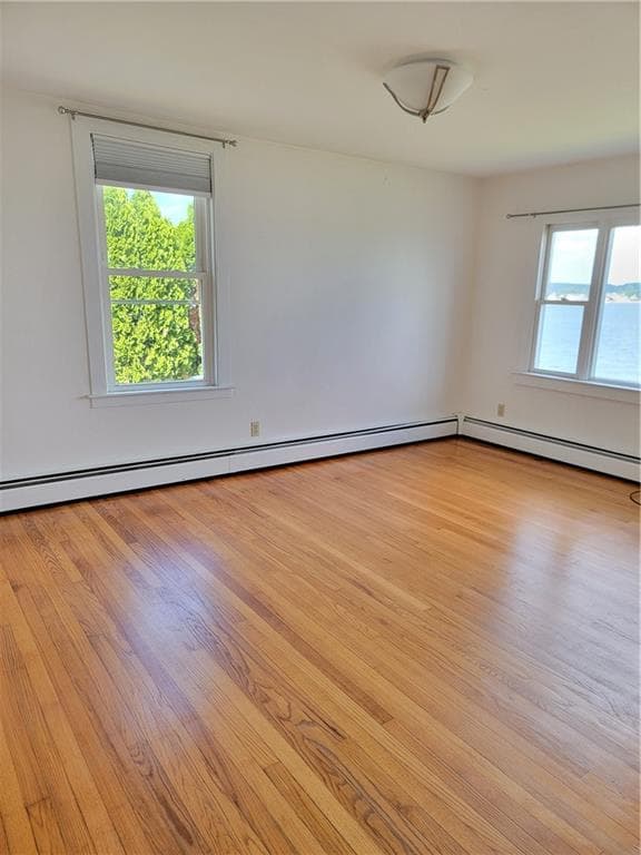 Multi Family at 38 Aquidneck Avenue, Portsmouth, photo 14 of 42