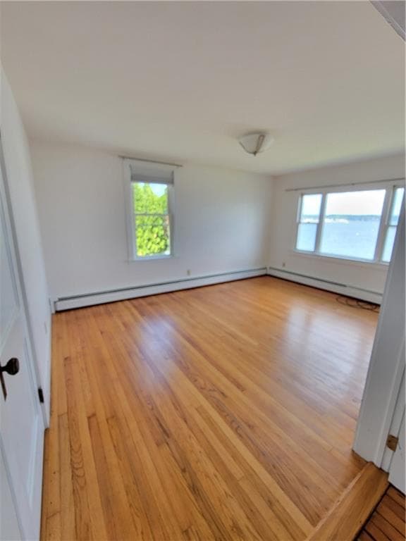 Multi Family at 38 Aquidneck Avenue, Portsmouth, photo 15 of 42
