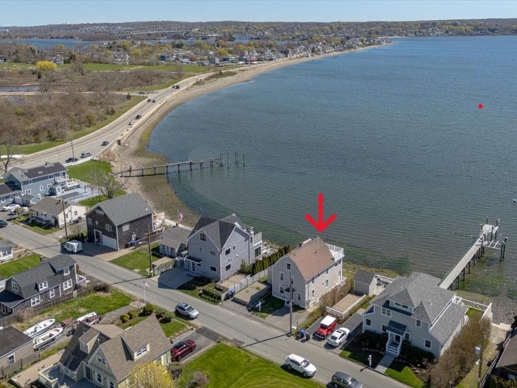 Multi Family at 38 Aquidneck Avenue, Portsmouth, photo 31 of 42