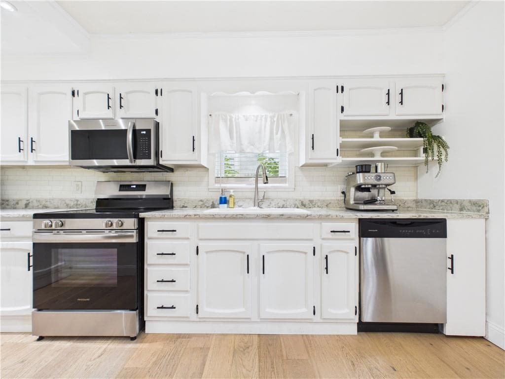 Single Family Residence at 36 Bellevue Avenue, North Smithfield, photo 18 of 42