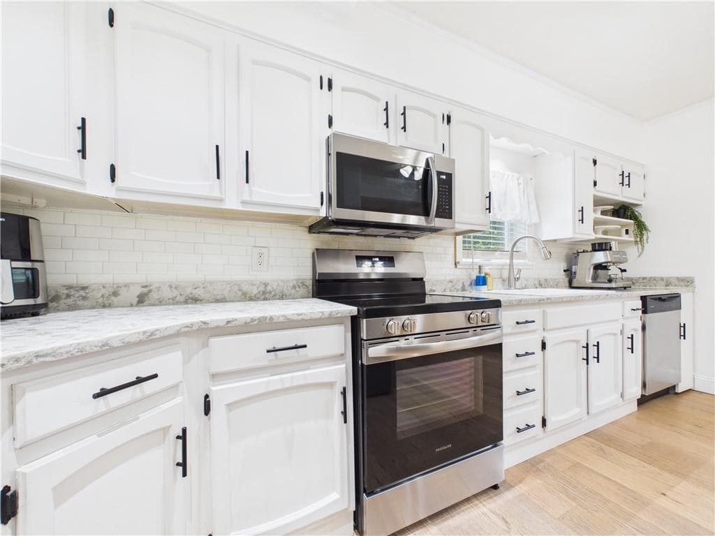 Single Family Residence at 36 Bellevue Avenue, North Smithfield, photo 19 of 42